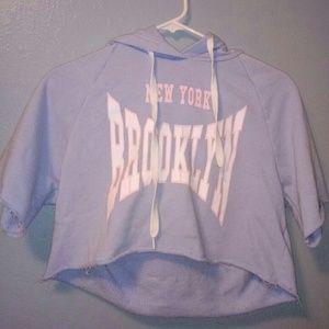 Cute short sleeve crop top